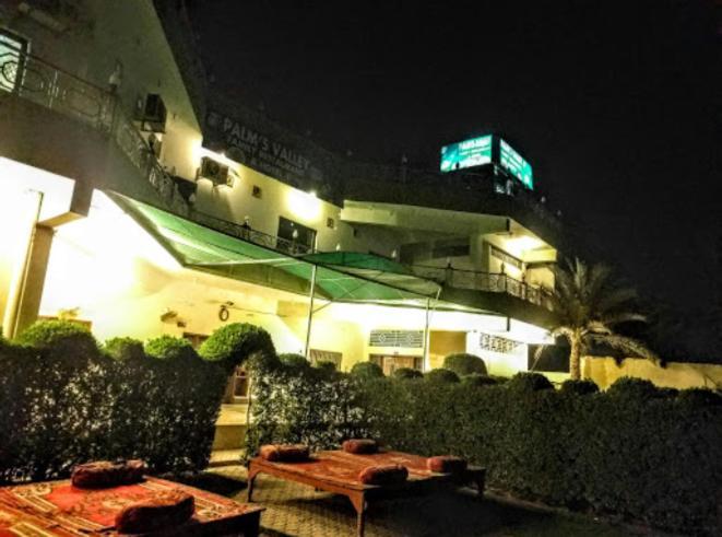 Palm Valley Hotel Sukkur Exterior foto